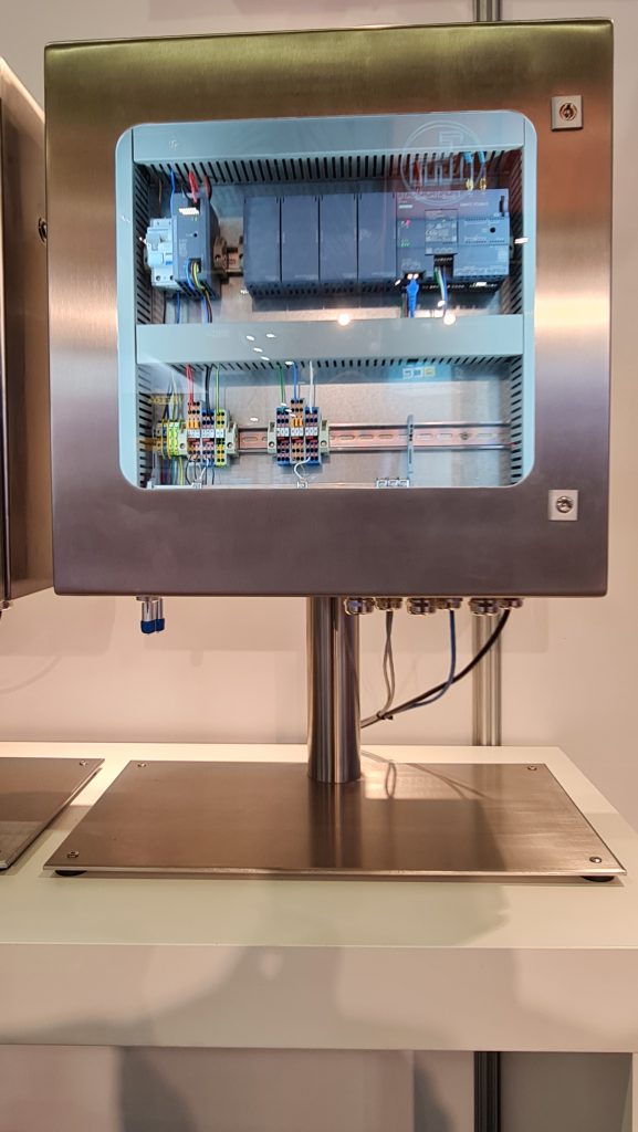 This photo shows the demo system for the company KROHNE in Belgium at an industrial trade fair